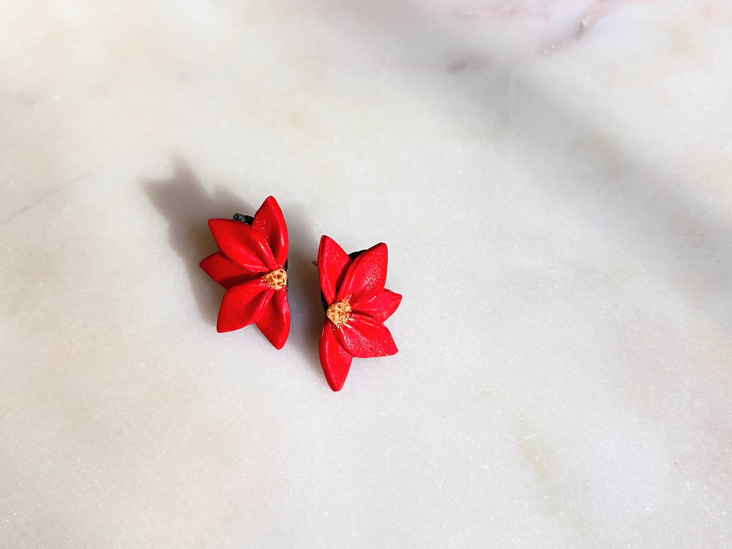 Poinsettia Stud